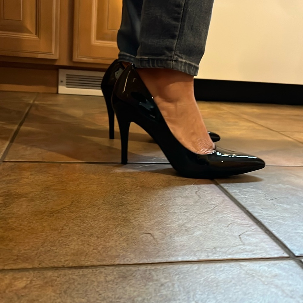 Nine West Facts 3 black patent pumps 7.5 like new- worn 1x 7.5 - Picture 6 of 9
